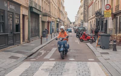 [L&rsquo;Officiel] Scooters Electriques – Pink en mode étoilé