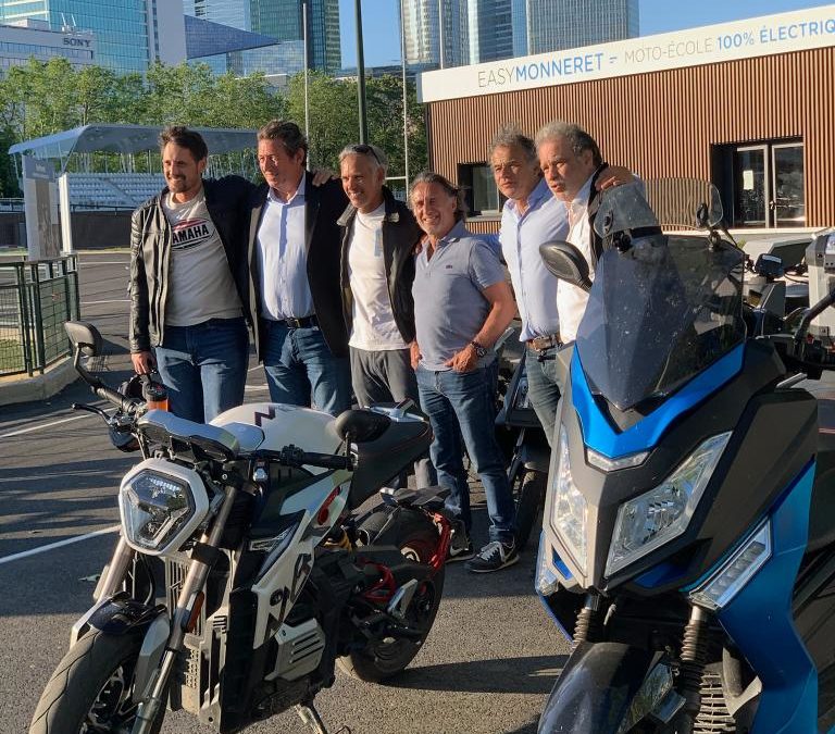 EasyMonneret – De l’apprentissage à la pratique à scooter électrique