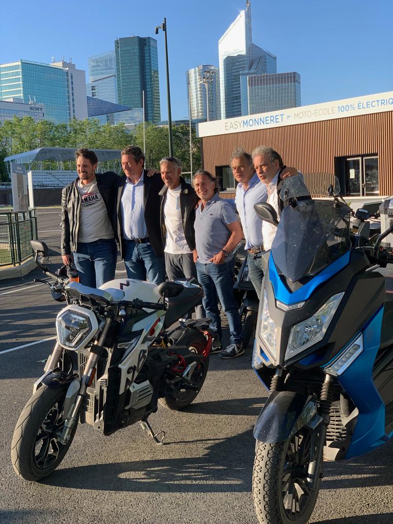 Inauguration de la piste 100% électrique EasyMonneret petit scooter électrique Pink Me pour les auto-écoles réseau CER