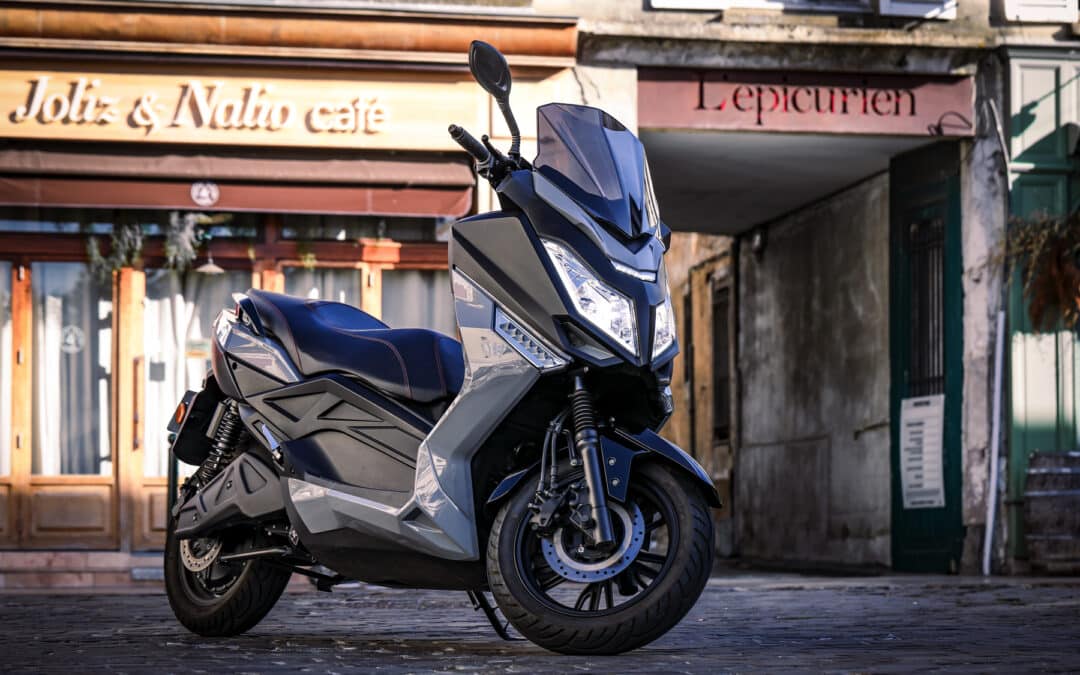 [CLEANRIDER] Pink Fly : l&rsquo;essai du puissant maxi-scooter électrique 125