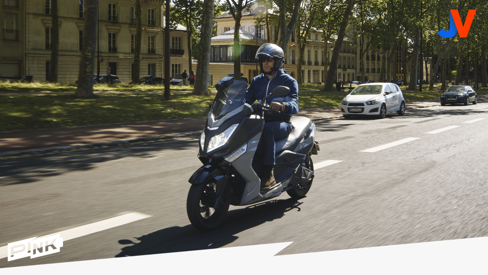 Pink Fly : cet excellent scooter électrique équivalent 125cc est en promotion de 1000€ ! Découvrez l'article de jeuxvidéo.com sur notre maxi-scooter électrique le Pink Fly.